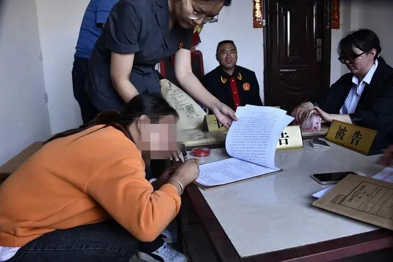 云南政法(微信)