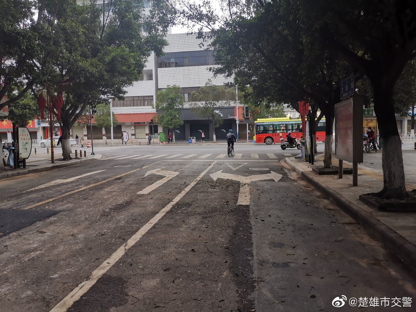 文联街鹿城南路口至八一路口施工完毕恢复通行