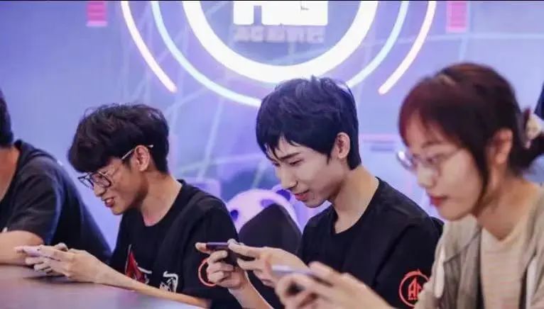 春城晚报
