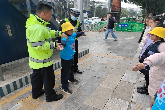 文山市交警大队微博