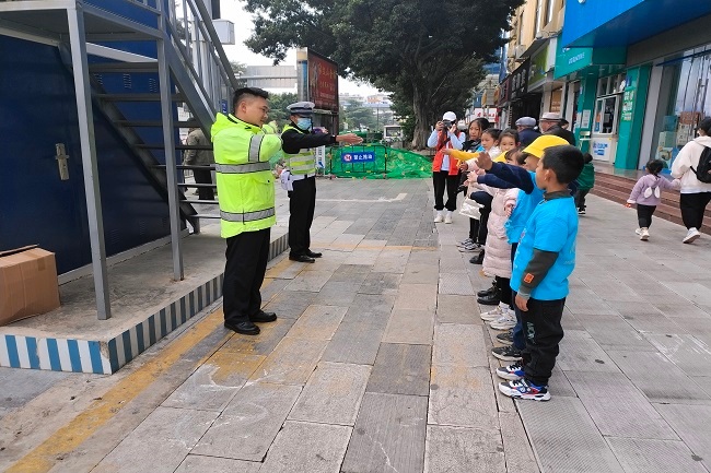 文山市交警大队微博