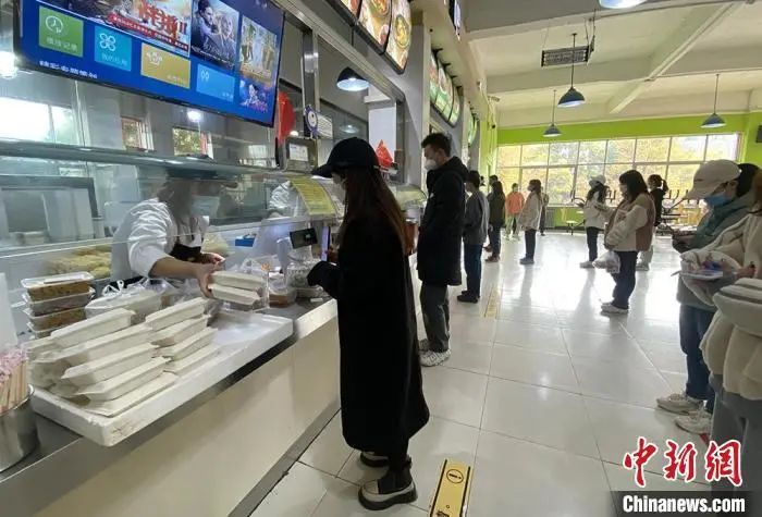 云南依法治省