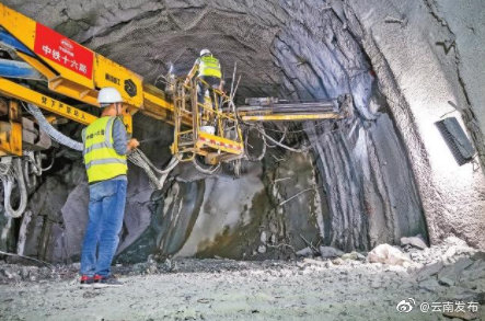 最新进展！哈巴雪山隧道建设进入冲刺阶段