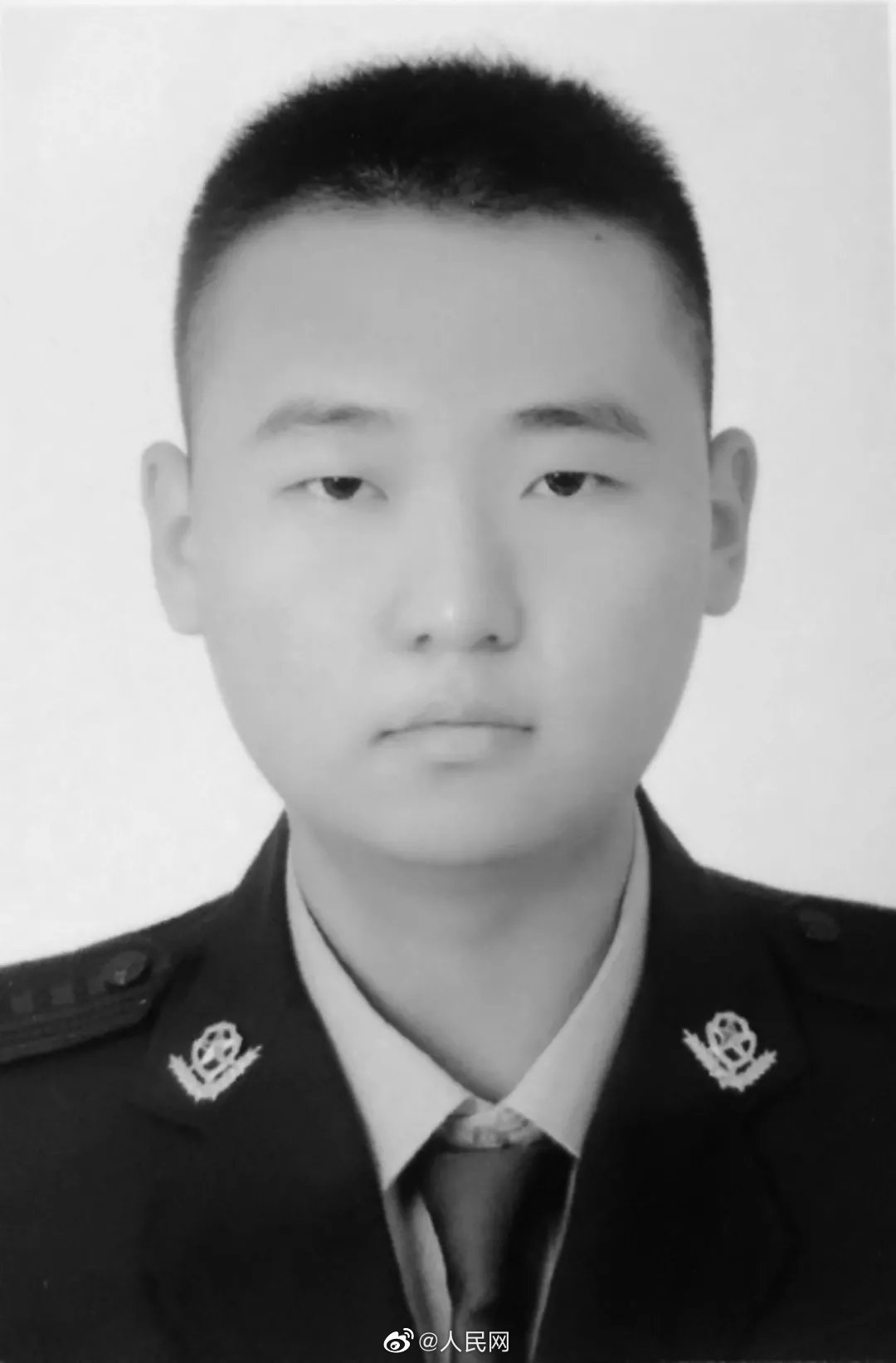 痛心！河南28岁民警因公殉职