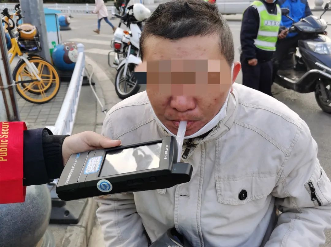 昆明交警