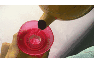 热水袋爆裂12岁男孩被烫伤使用热水袋要小心