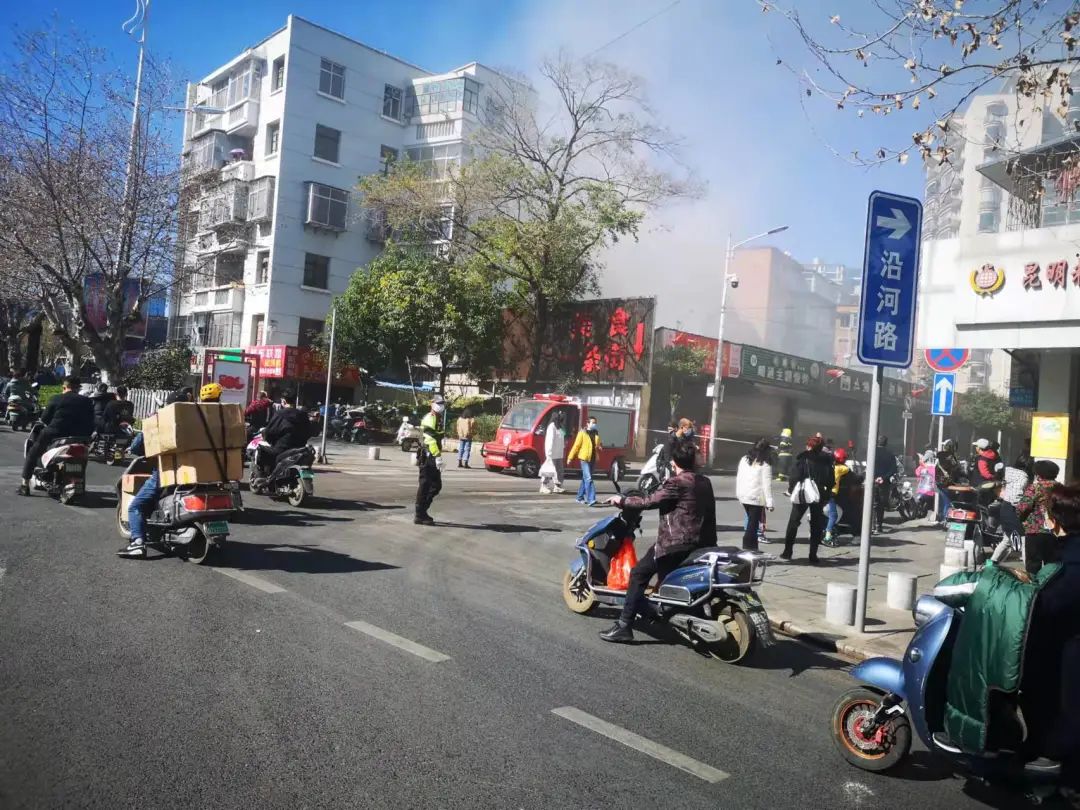 昆明交警