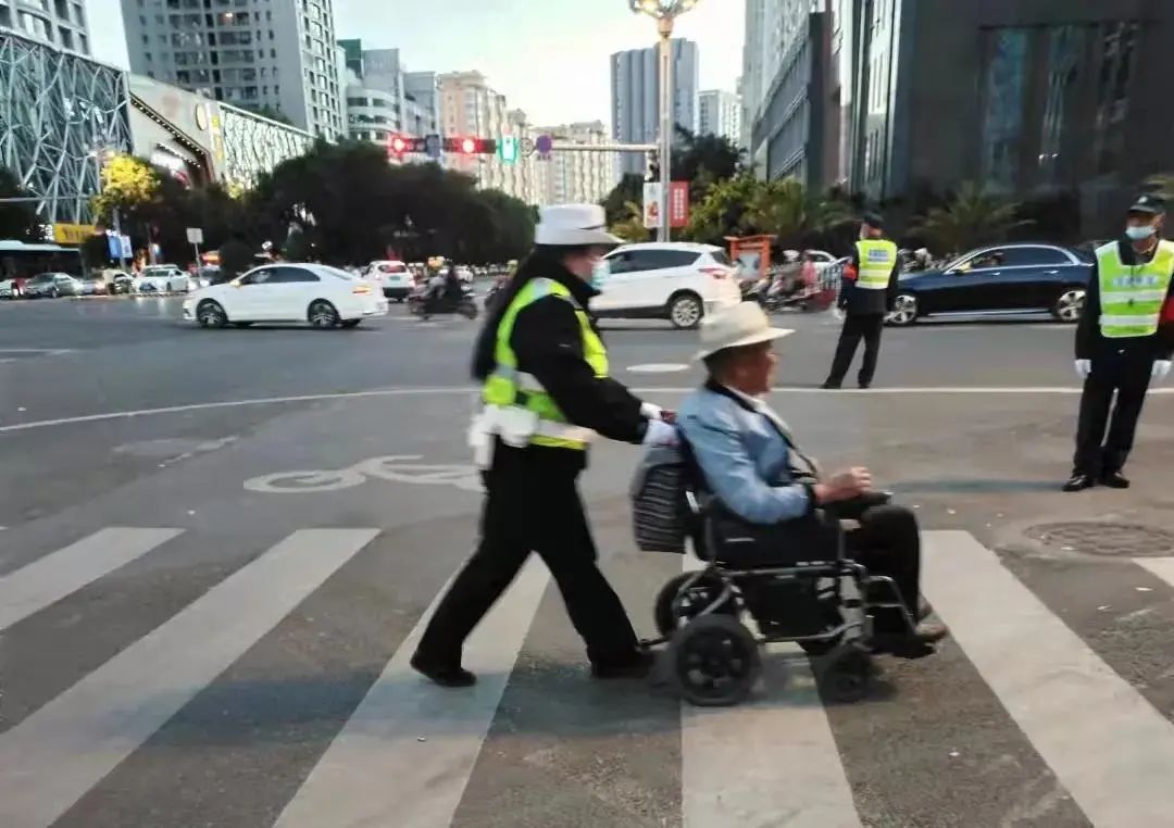 昆明交警