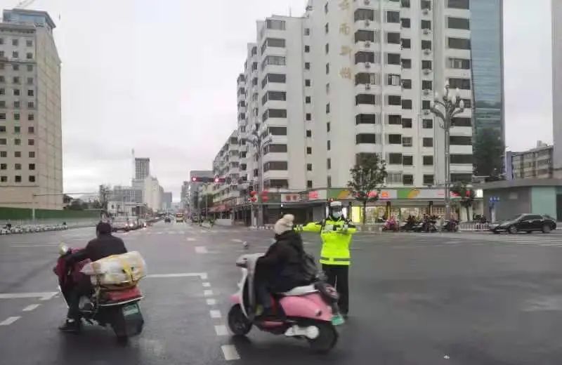 昆明交警