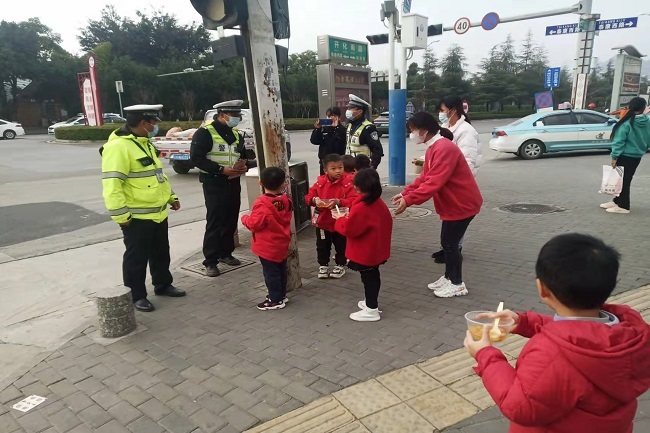 文山市交警大队微博