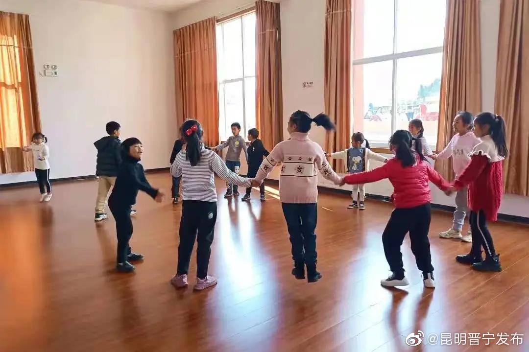 爱心相伴 公益托管