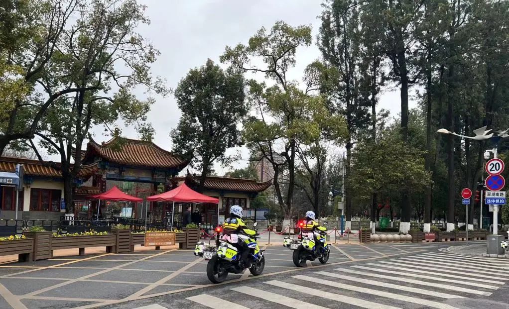 昆明交警