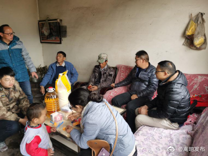 县林草局走访建档立卡贫困户