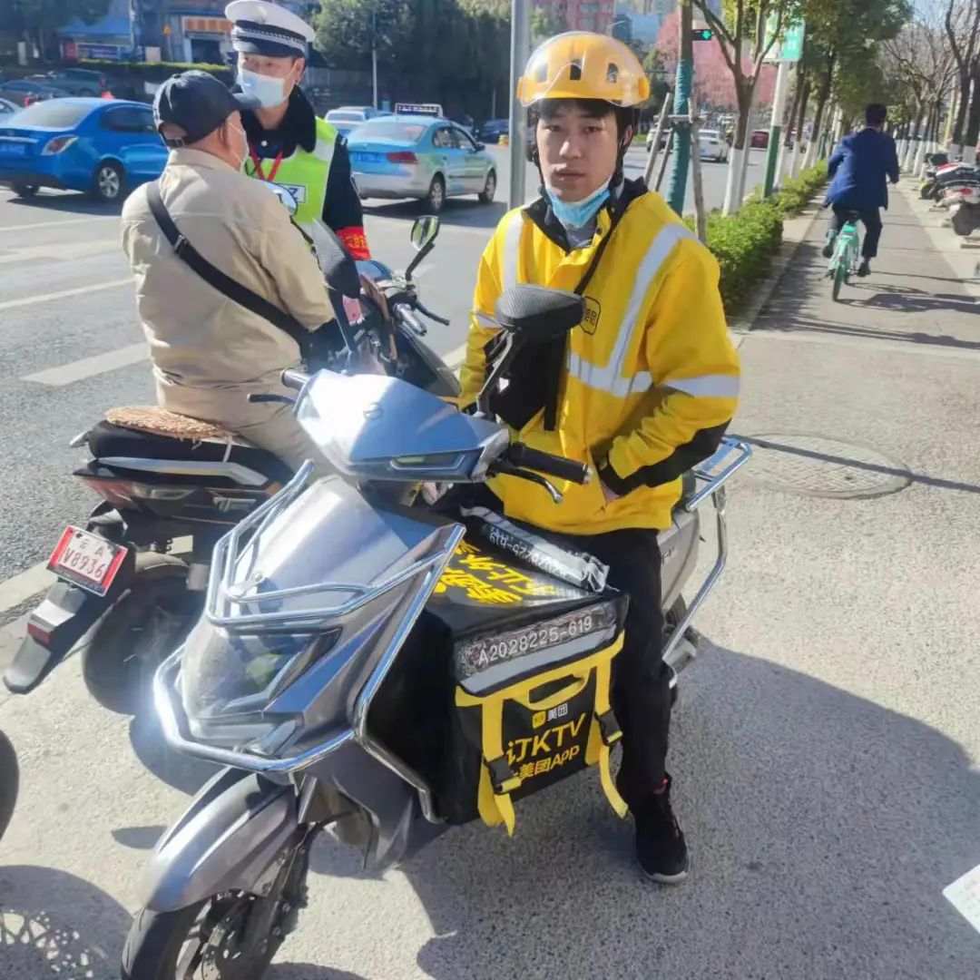 昆明交警