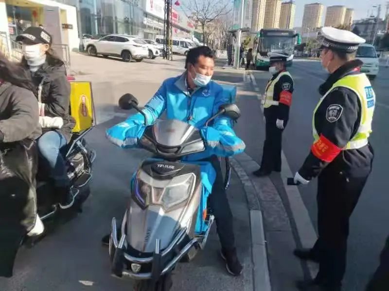 昆明交警