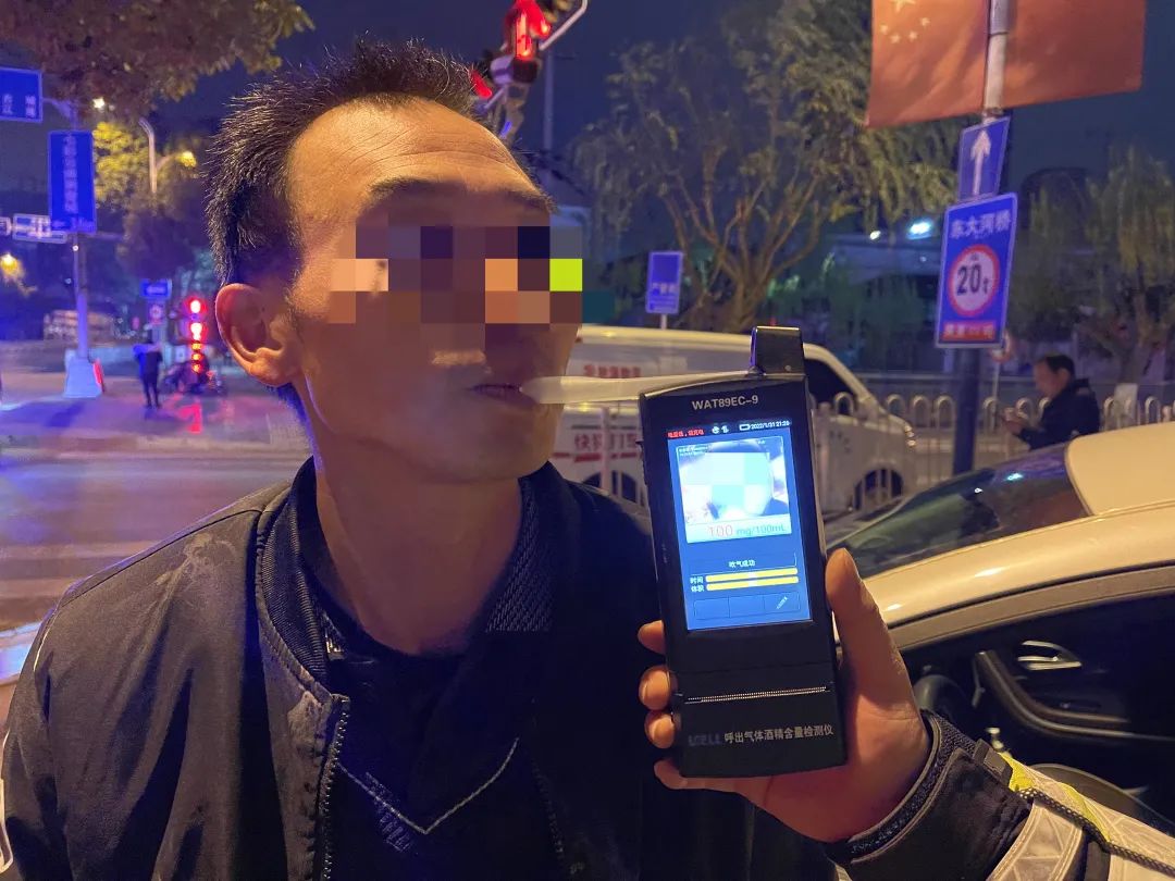 昆明交警