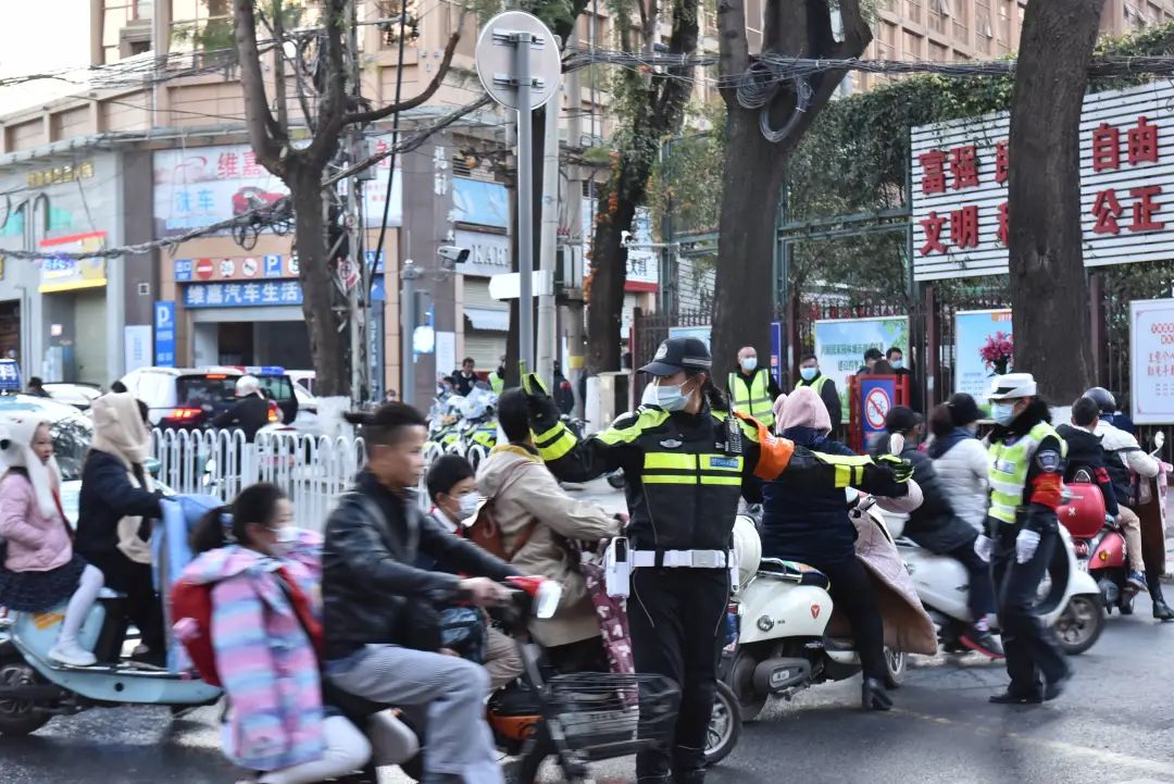 昆明交警