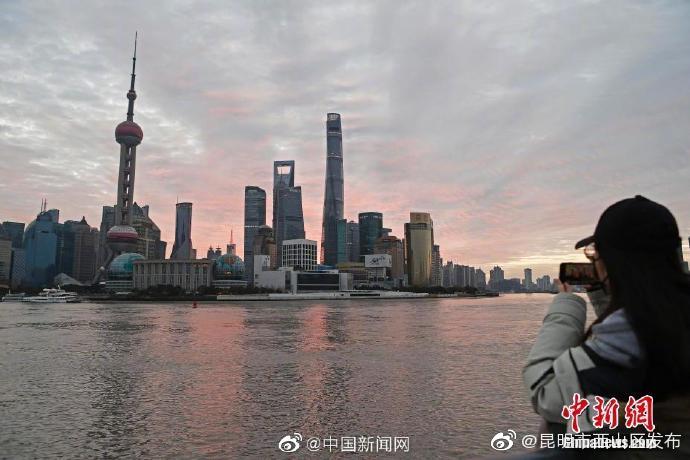 国务院：严禁金融机构误导老年人开展风险投资