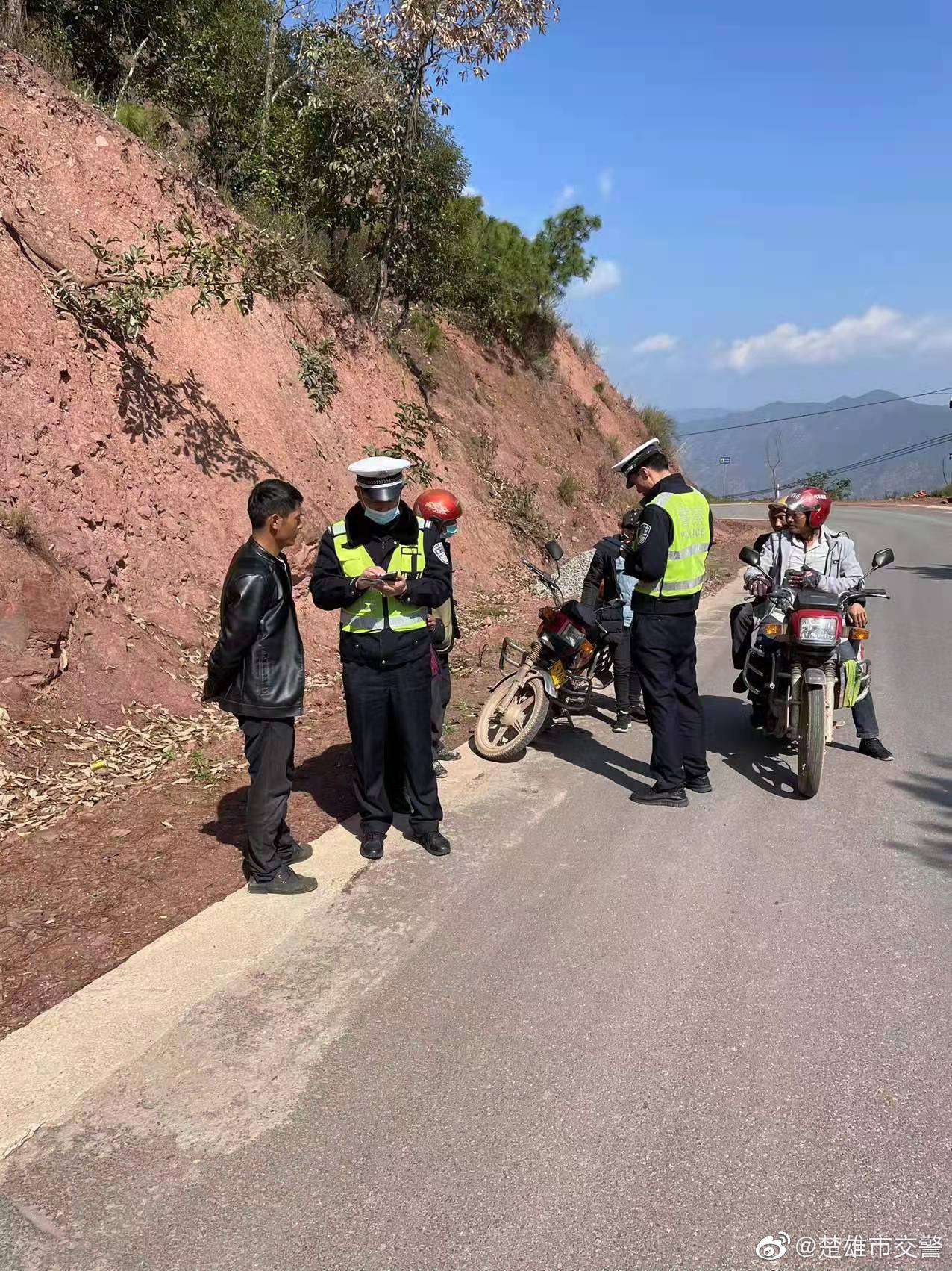 楚雄市交警微博