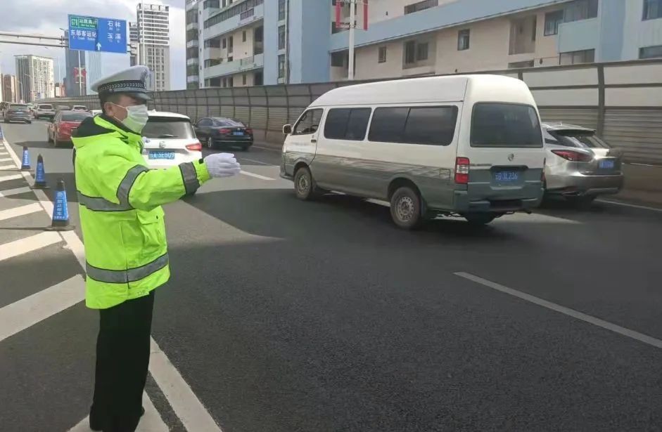 昆明交警