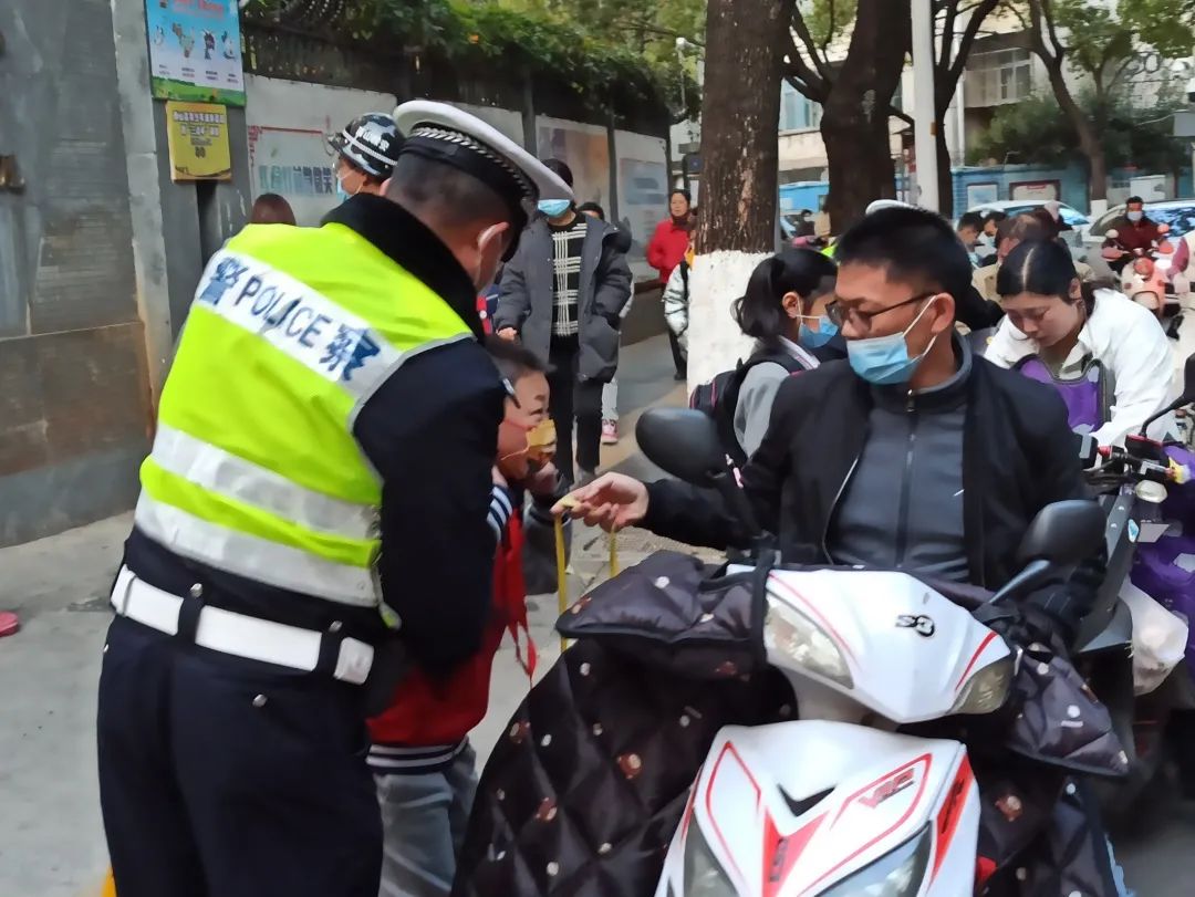 昆明交警