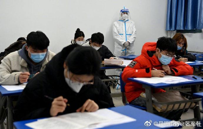 2021年全年我国研究生教育招生117.7万人