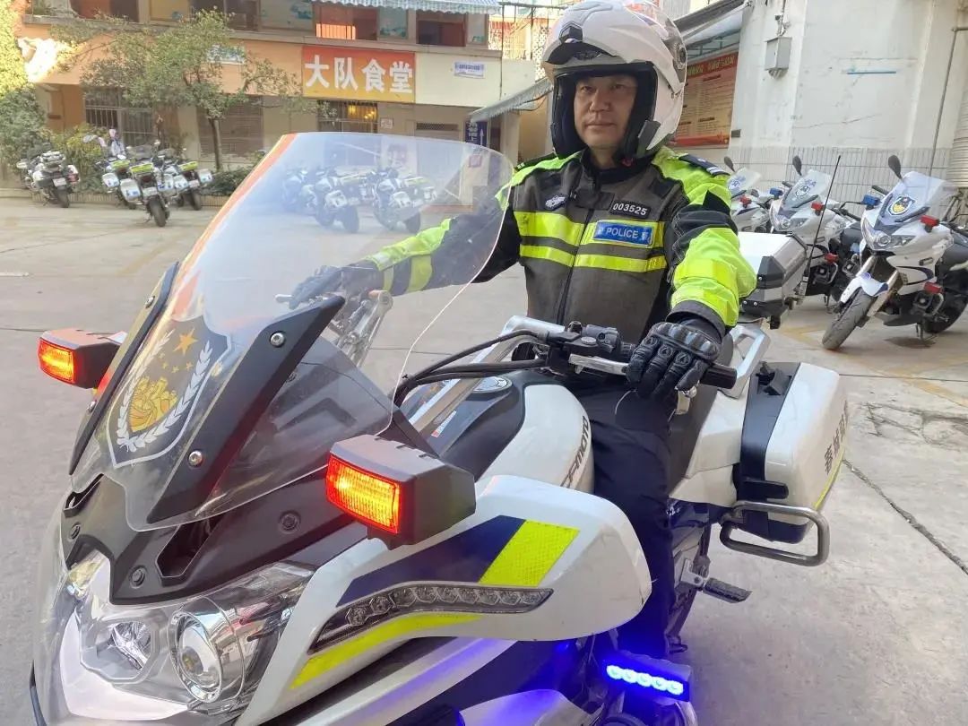 昆明交警
