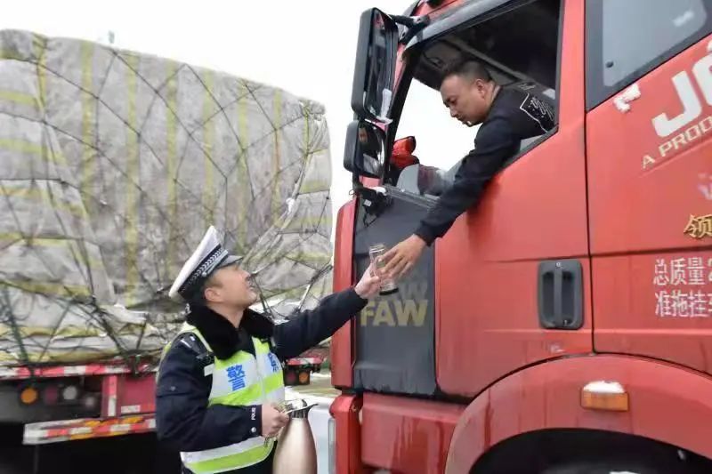 昆明交警