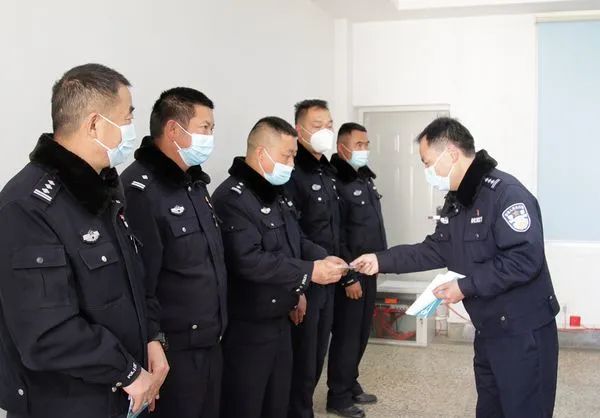 昆明交警