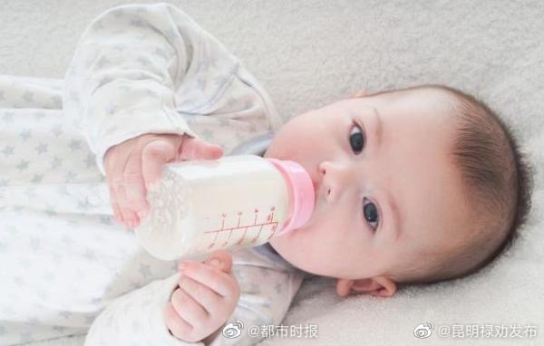 李小莉代表：建议补贴3岁以下婴幼儿家庭奶粉