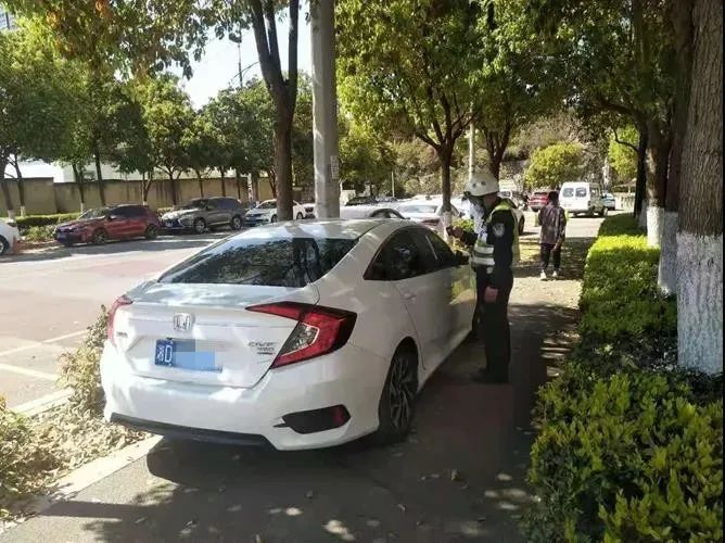 昆明交警