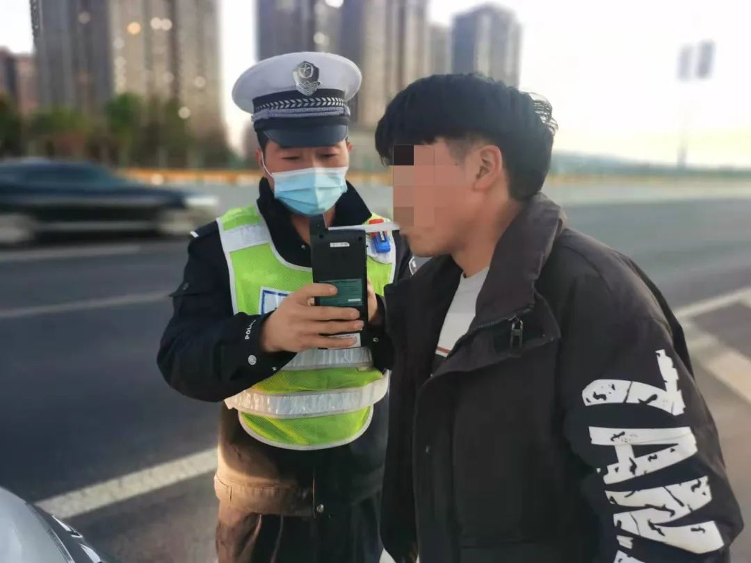 昆明交警