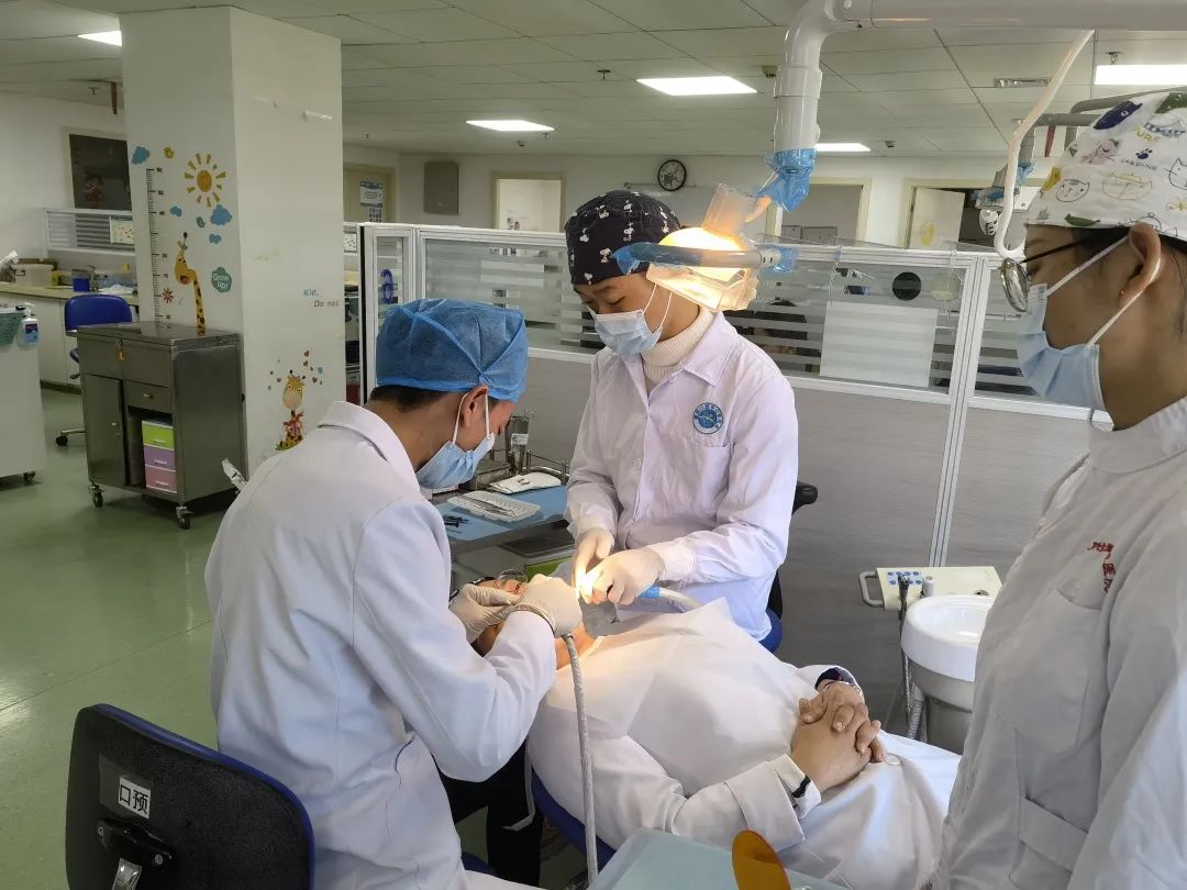 昆明医科大学附属口腔医院