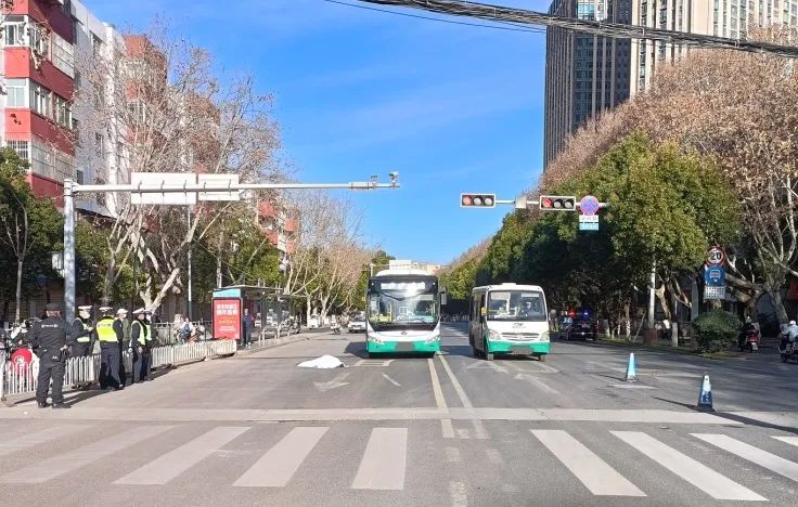 昆明交警