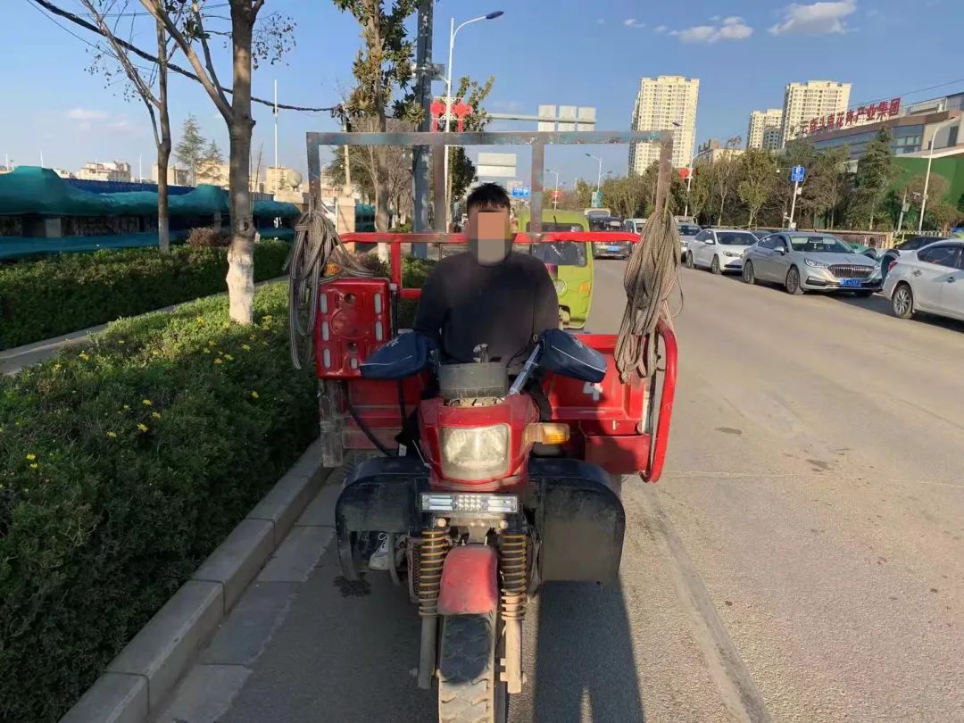 昆明交警