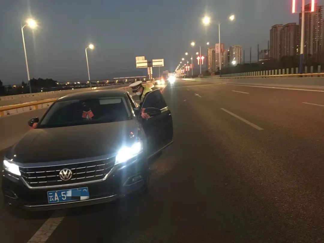 昆明交警