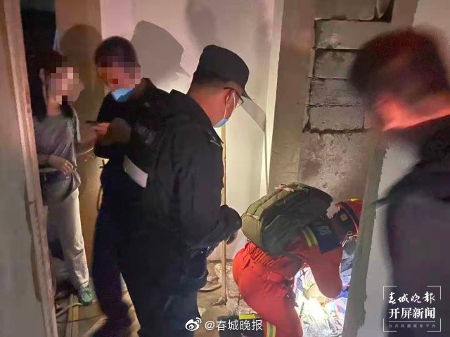 昆明6岁娃追逐打闹掉入电梯井