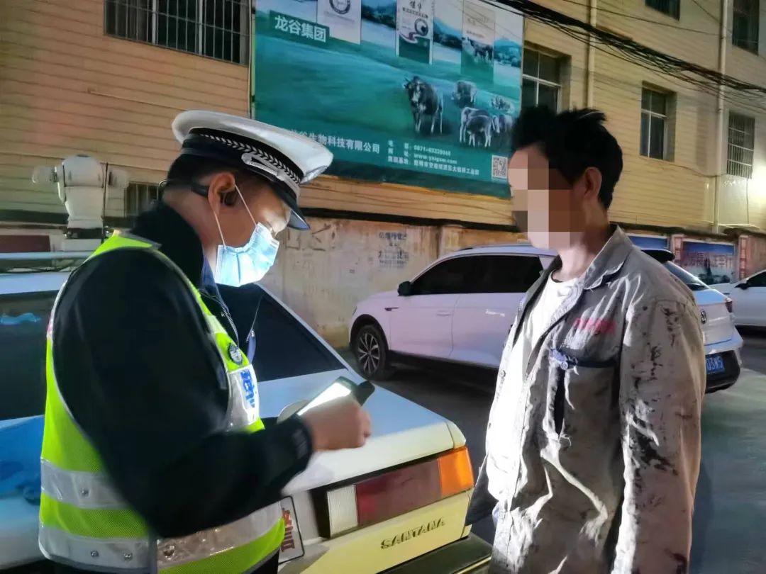 昆明交警