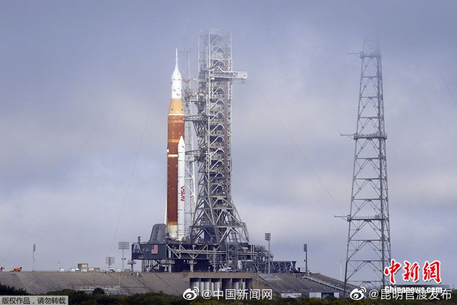 NASA启动登月火箭关键测试