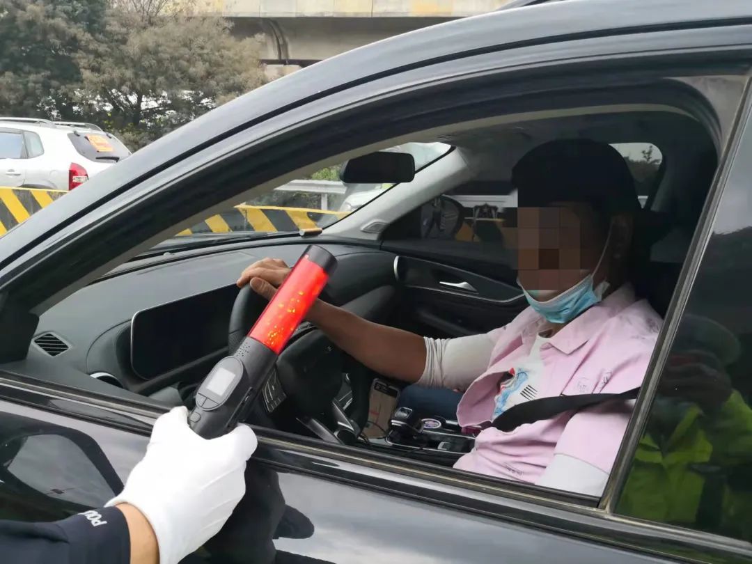 昆明交警