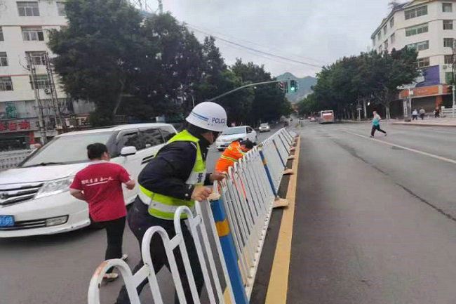 文山市交警大队微博