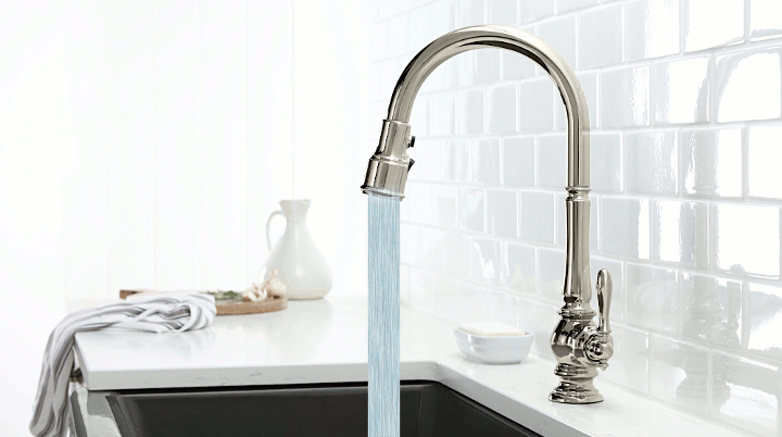 被烫伤后第一个动作最关键，让伤情降到最低