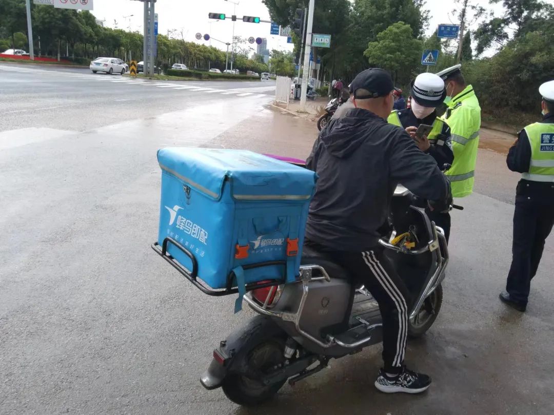 昆明交警