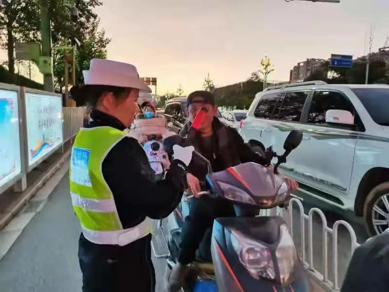 富民交警(微信)