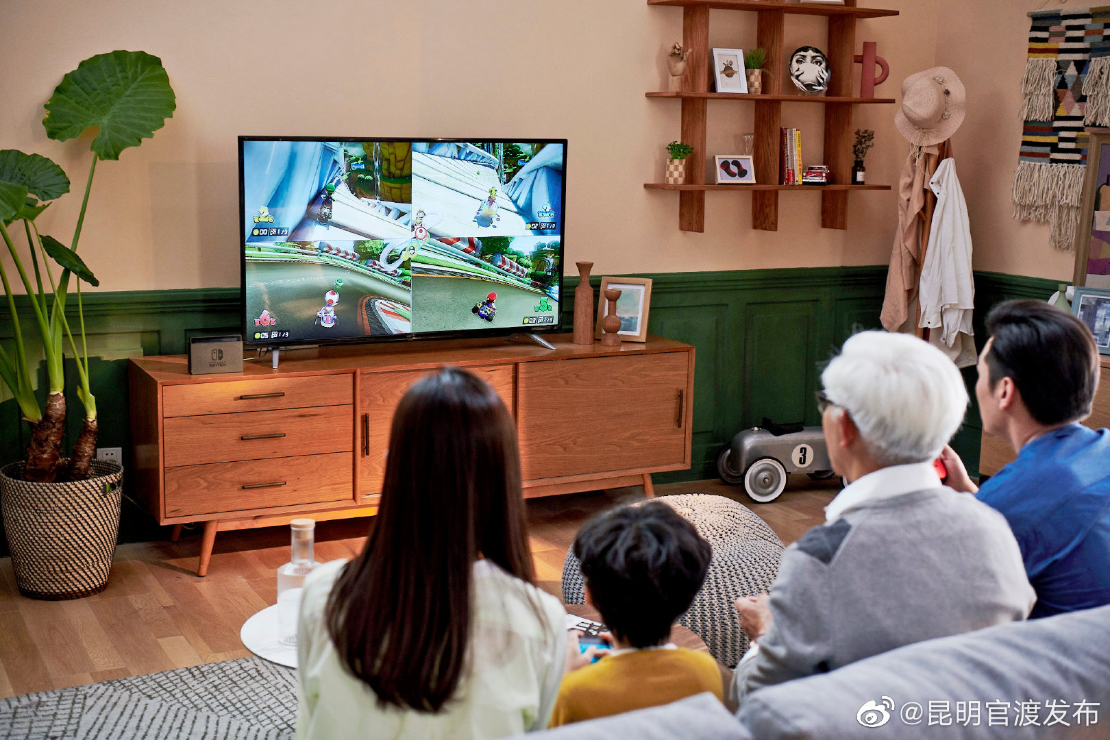 市场调研机构：部分电视面板5月跌破成本价 6月不排除全面跌破现金成本