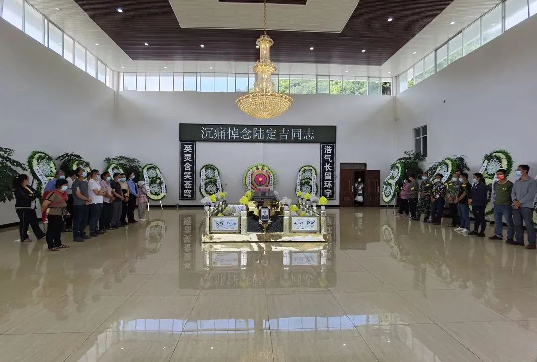 掌上春城
