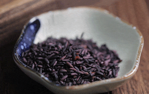 颜色越深的米越有营养