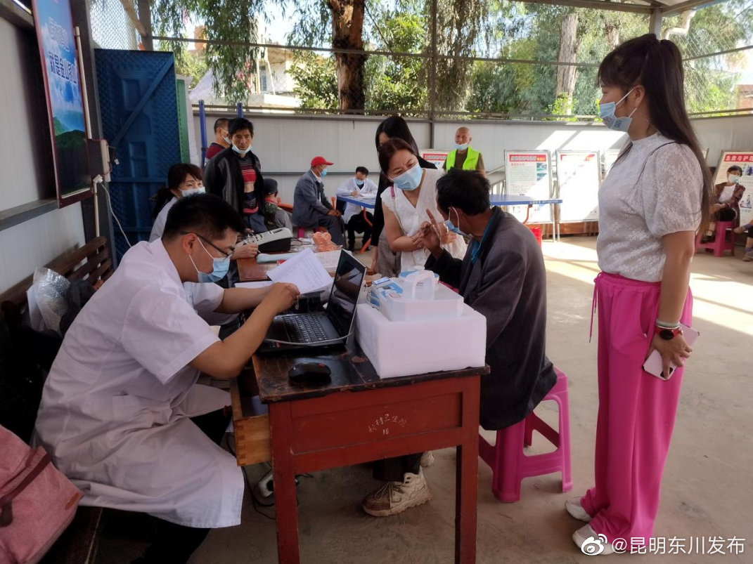 铜都街道开展助听器免费适配活动