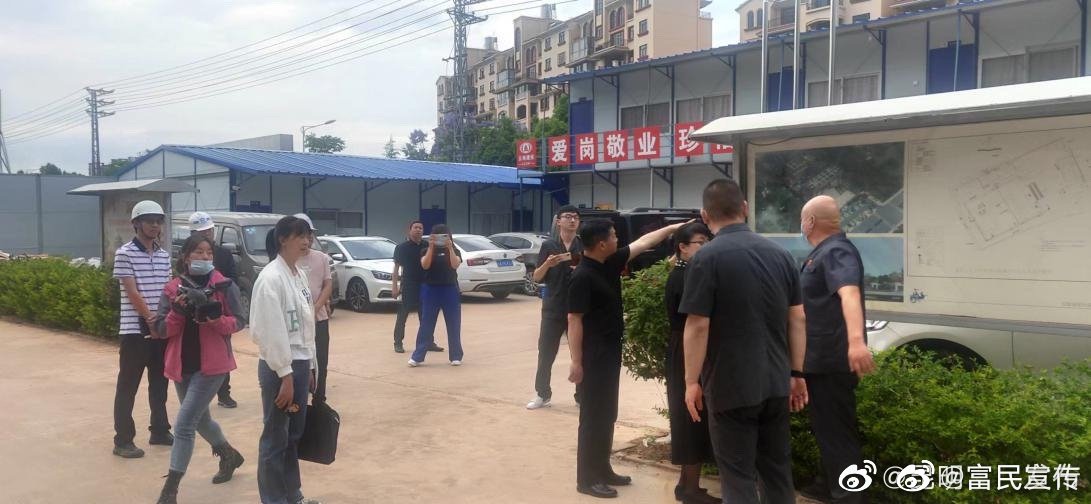 县委主要领导调研富民县人民法院审判法庭迁建项目