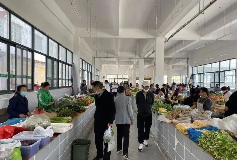 红色扎西